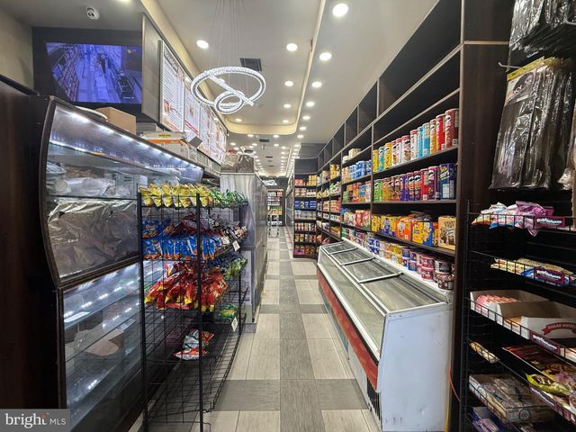 5138 MARKET ST, Philadelphia, PA 19139