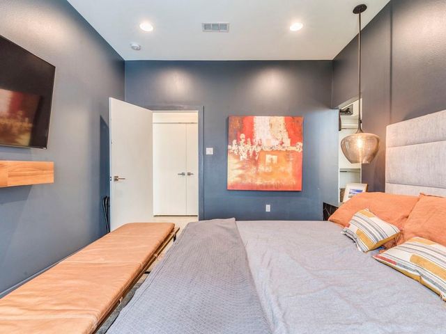 2314 S 3rd ST A, Austin, TX 78704