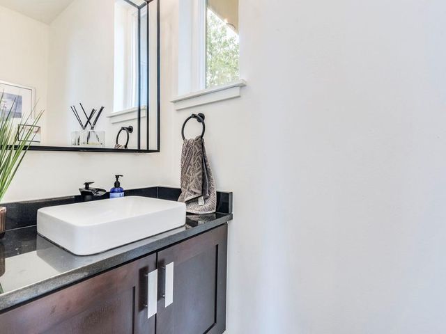 2314 S 3rd ST A, Austin, TX 78704