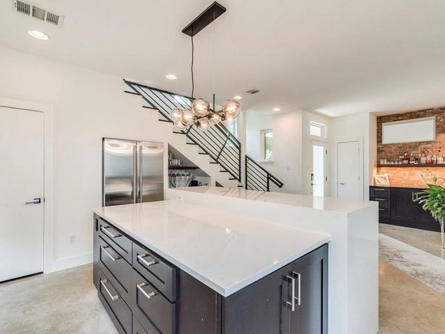 2314 S 3rd ST A, Austin, TX 78704