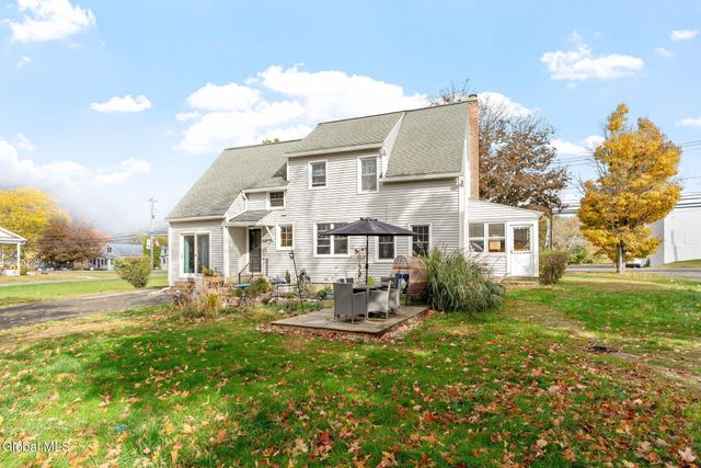 51 Main Street, Poestenkill, NY 12140