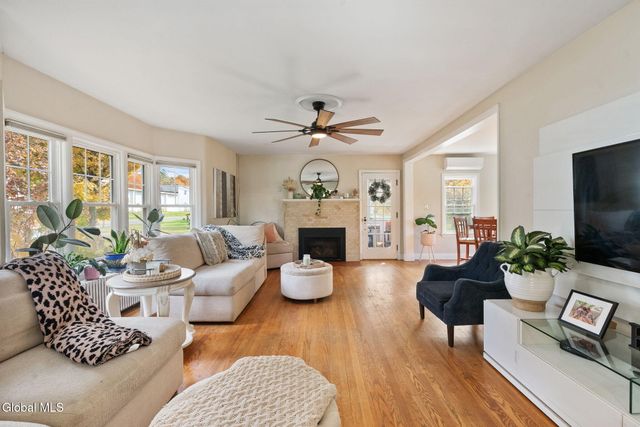 51 Main Street, Poestenkill, NY 12140