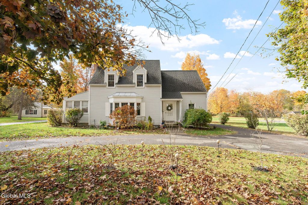 51 Main Street, Poestenkill, NY 12140