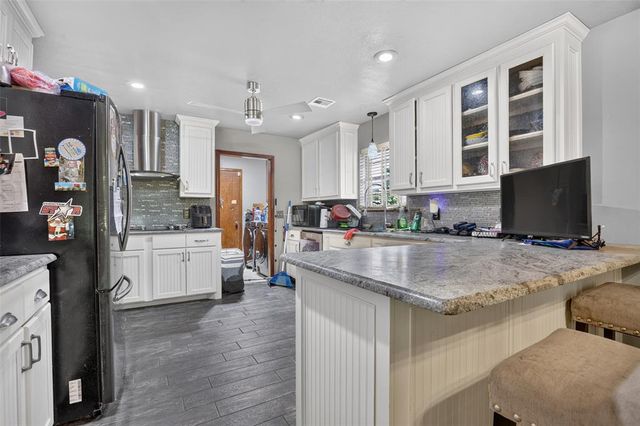 3012 N Meadowood Drive, Oklahoma City, OK 73110