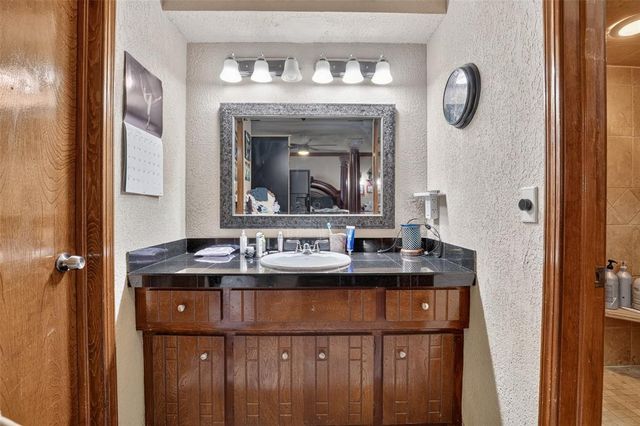 3012 N Meadowood Drive, Oklahoma City, OK 73110