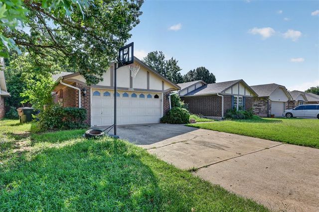 3012 N Meadowood Drive, Oklahoma City, OK 73110