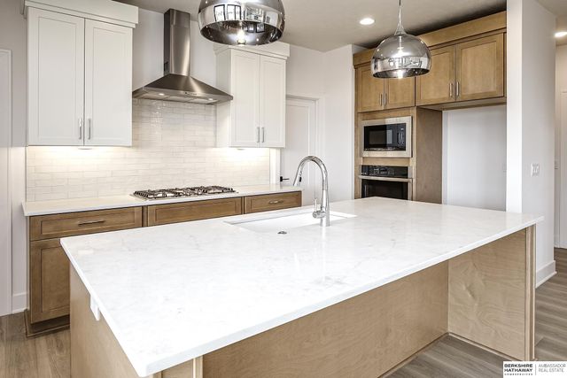 20501 Ogden Street, Elkhorn, NE 68022