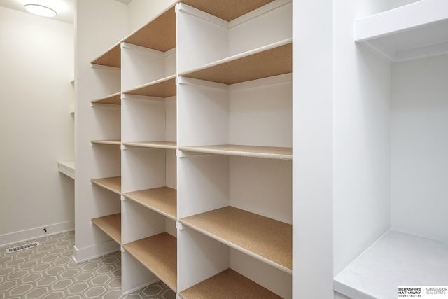 20501 Ogden Street, Elkhorn, NE 68022