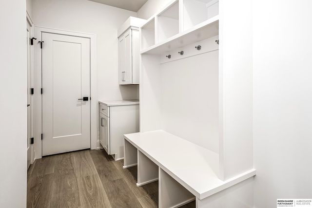 20501 Ogden Street, Elkhorn, NE 68022