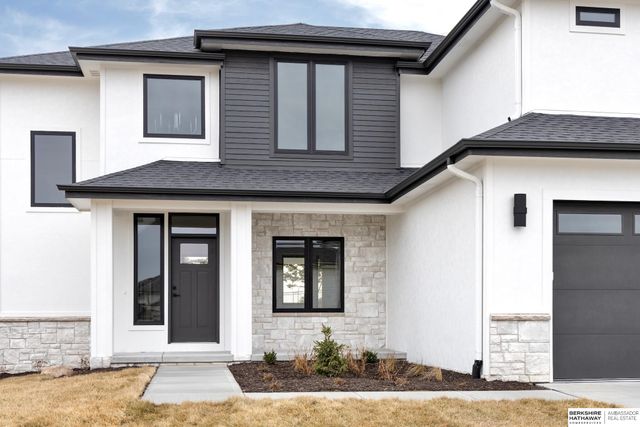 20501 Ogden Street, Elkhorn, NE 68022