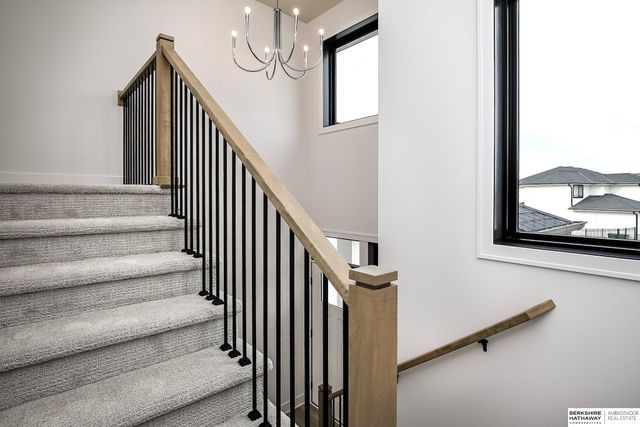 20501 Ogden Street, Elkhorn, NE 68022