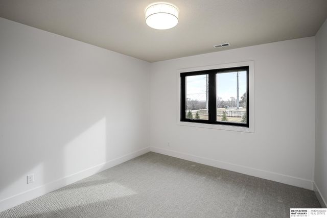 20501 Ogden Street, Elkhorn, NE 68022