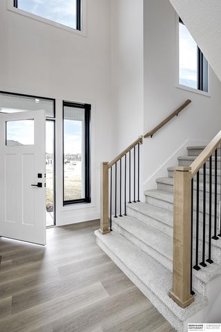 20501 Ogden Street, Elkhorn, NE 68022