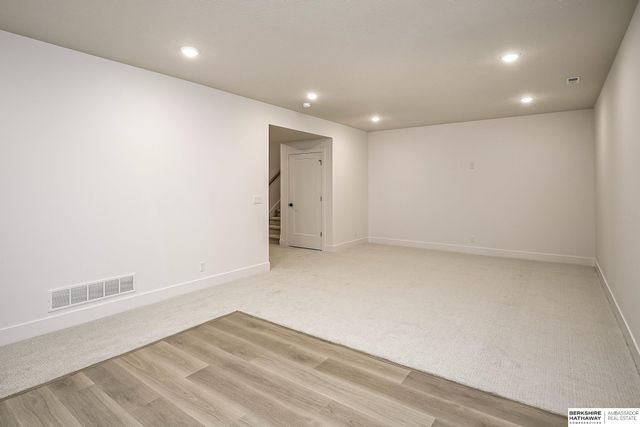 20501 Ogden Street, Elkhorn, NE 68022