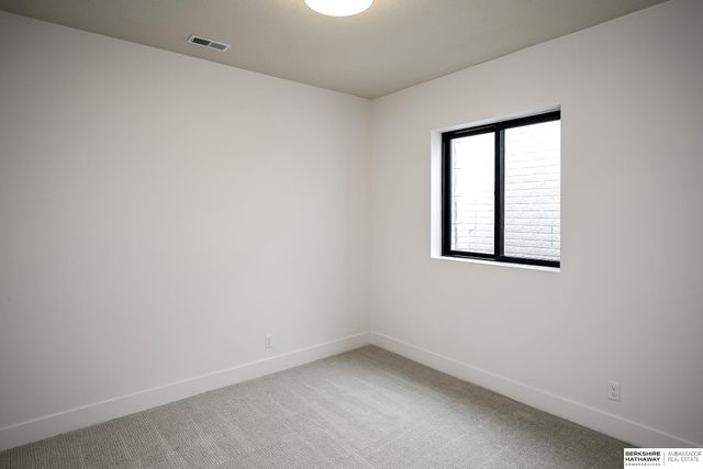 20501 Ogden Street, Elkhorn, NE 68022