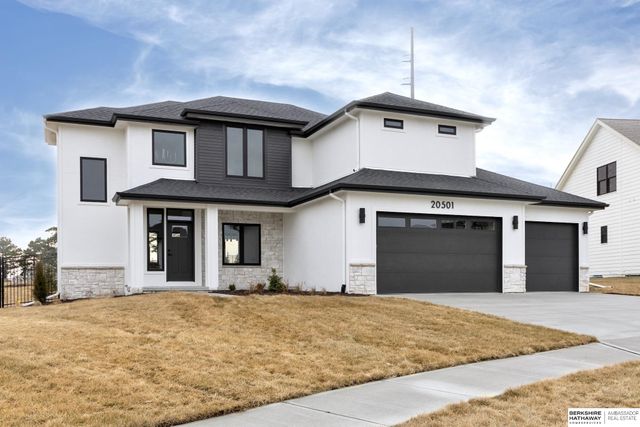 20501 Ogden Street, Elkhorn, NE 68022