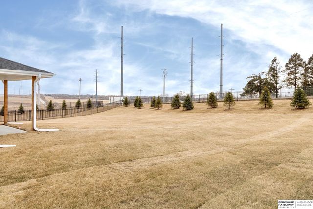 20501 Ogden Street, Elkhorn, NE 68022