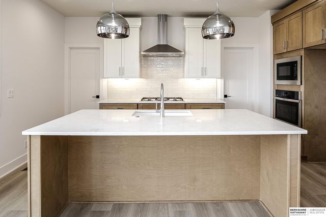 20501 Ogden Street, Elkhorn, NE 68022