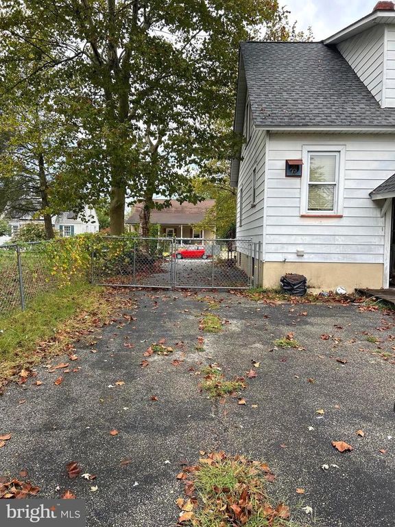 104 QUEEN AVE, Pennsville, NJ 08070