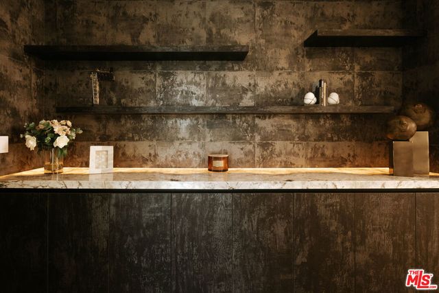 15834 High Knoll Road, Encino, CA 91436