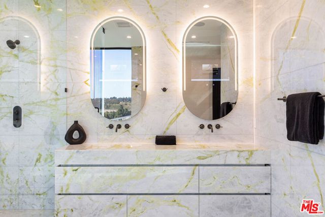 15834 High Knoll Road, Encino, CA 91436