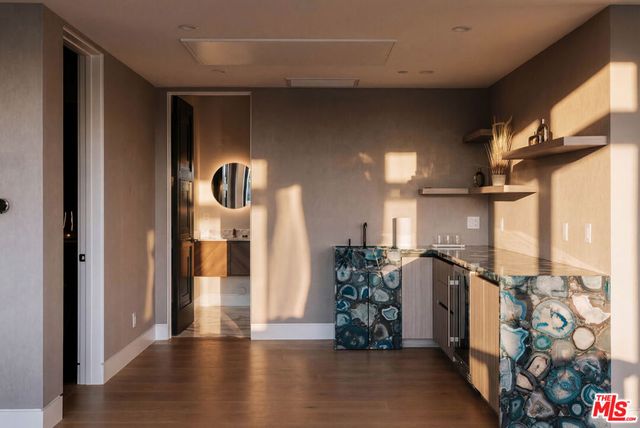 15834 High Knoll Road, Encino, CA 91436