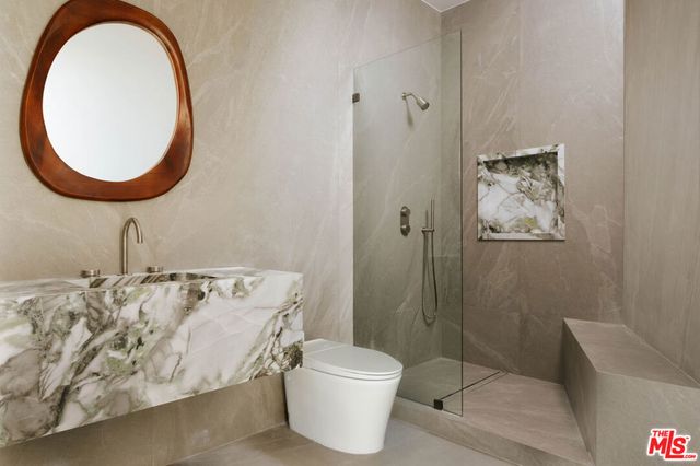 15834 High Knoll Road, Encino, CA 91436