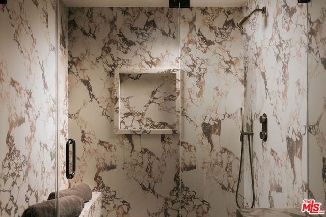 15834 High Knoll Road, Encino, CA 91436