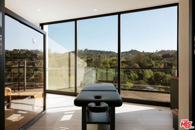 15834 High Knoll Road, Encino, CA 91436