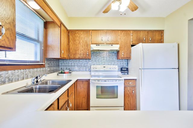 540 Allan Avenue SW, Owatonna, MN 55060