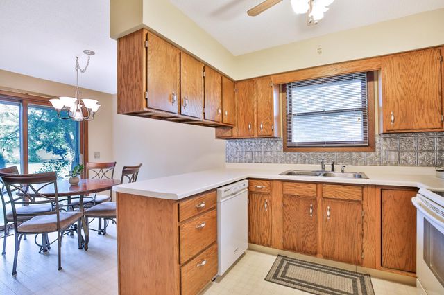 540 Allan Avenue SW, Owatonna, MN 55060