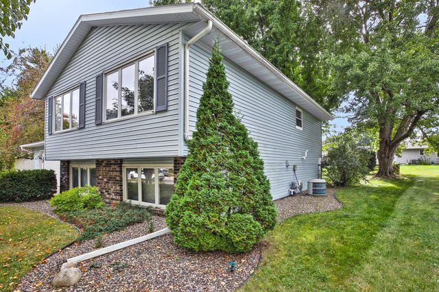 540 Allan Avenue SW, Owatonna, MN 55060