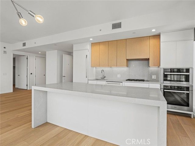 877 Francisco Street 4106, Los Angeles, CA 90017