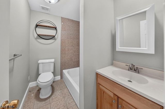 301 Windsor Ct, Hillsborough Twp., NJ 08844