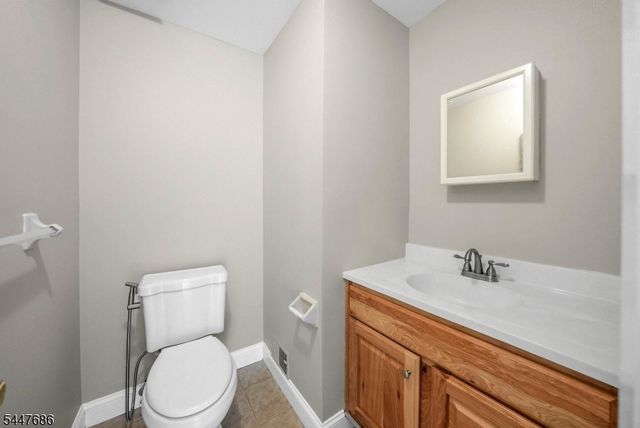 301 Windsor Ct, Hillsborough Twp., NJ 08844