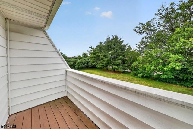 301 Windsor Ct, Hillsborough Twp., NJ 08844