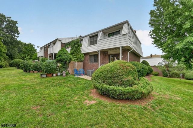 301 Windsor Ct, Hillsborough Twp., NJ 08844