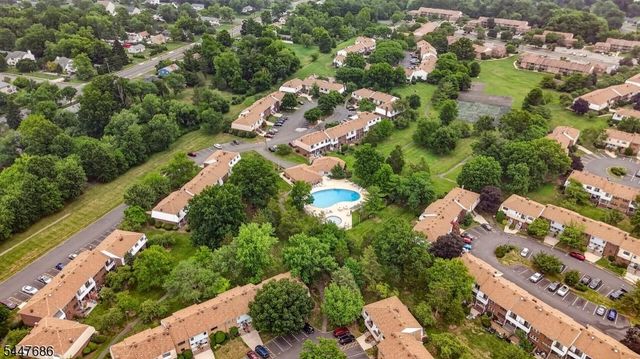 301 Windsor Ct, Hillsborough Twp., NJ 08844