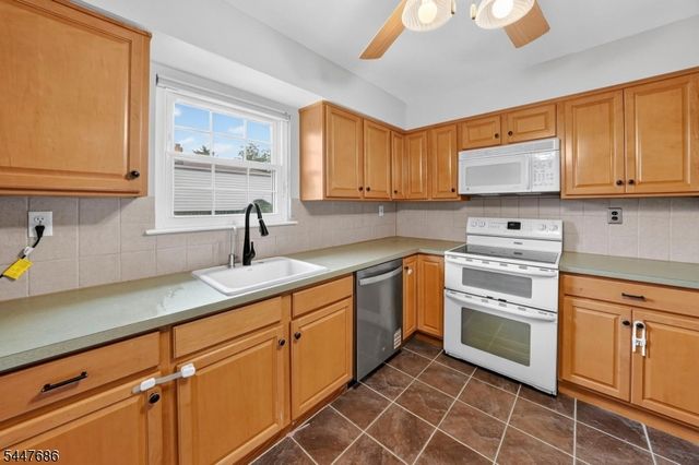 301 Windsor Ct, Hillsborough Twp., NJ 08844