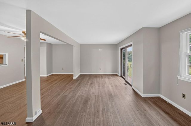 301 Windsor Ct, Hillsborough Twp., NJ 08844
