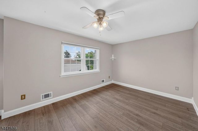301 Windsor Ct, Hillsborough Twp., NJ 08844