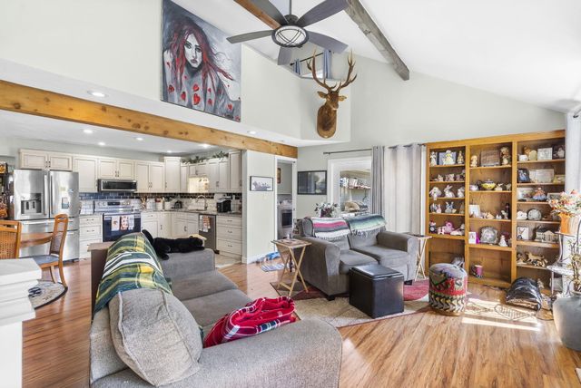 3952 W Collings Street, Springfield, MO 65803