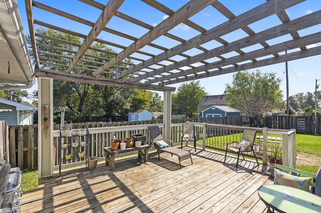 3952 W Collings Street, Springfield, MO 65803