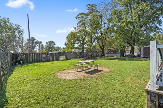 3952 W Collings Street, Springfield, MO 65803