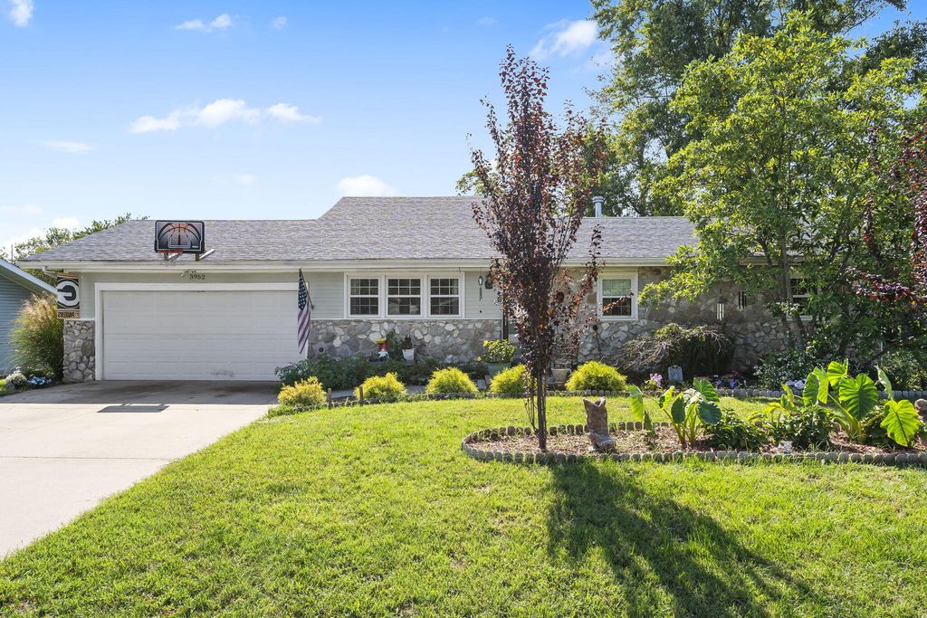 3952 W Collings Street, Springfield, MO 65803