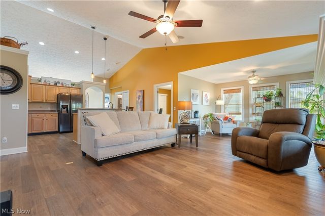 4732 Helmsworth Drive NE, Canton, OH 44714
