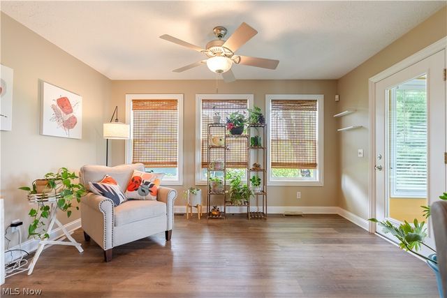 4732 Helmsworth Drive NE, Canton, OH 44714