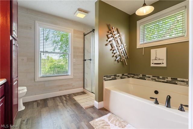 4732 Helmsworth Drive NE, Canton, OH 44714