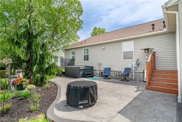 4732 Helmsworth Drive NE, Canton, OH 44714