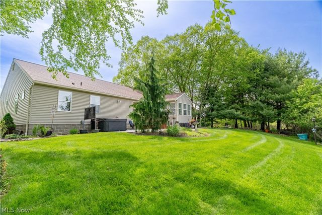 4732 Helmsworth Drive NE, Canton, OH 44714